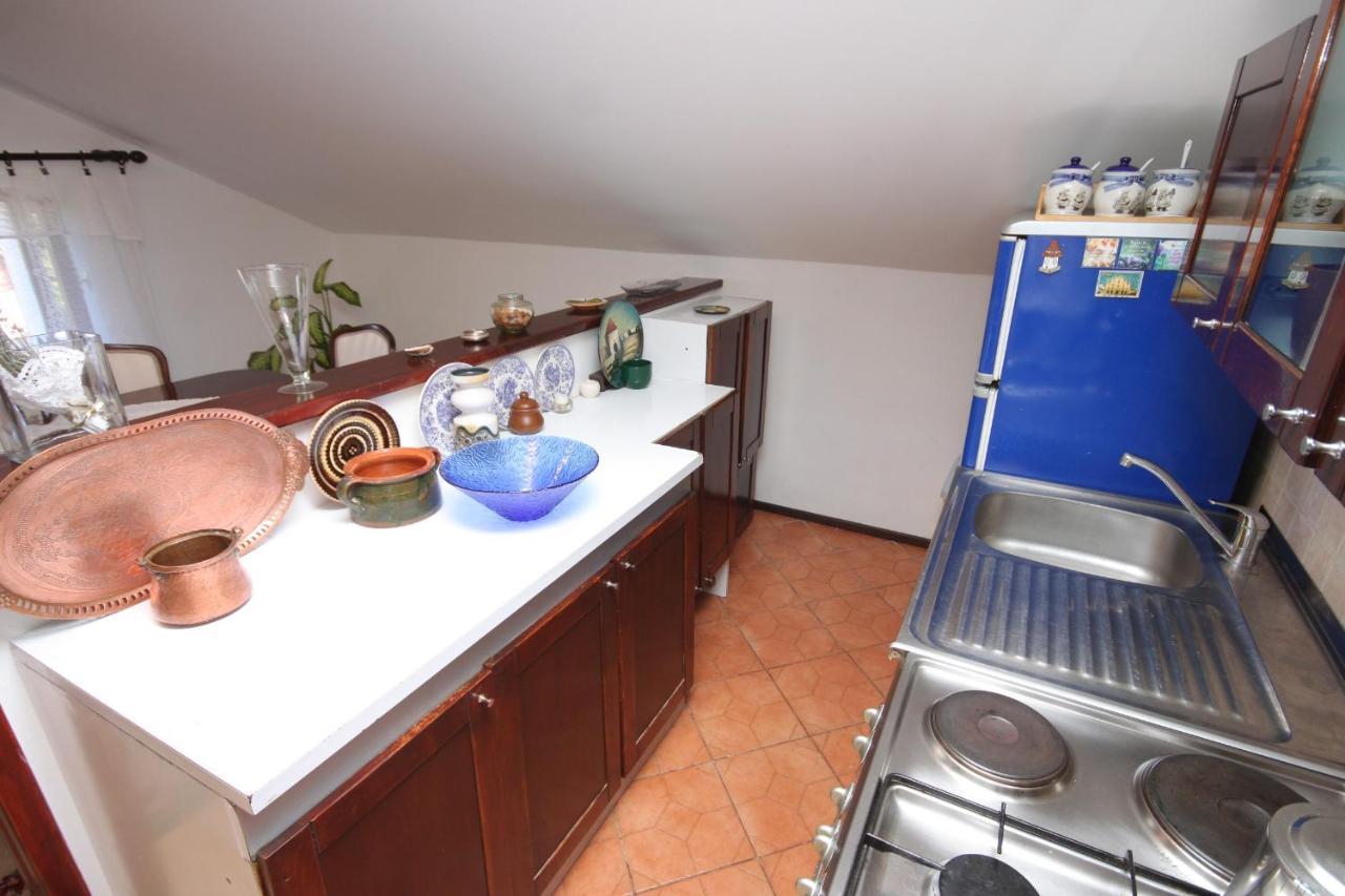 Apartments And Rooms With Parking Space Cunski, Losinj - 2498 Exterior photo
